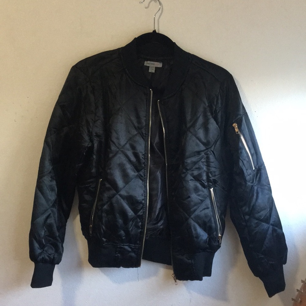 Bomber jacket